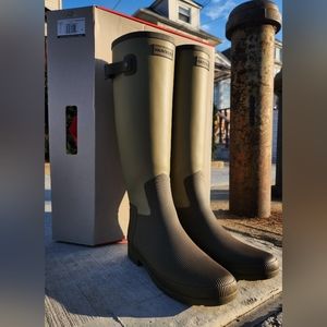 Hunter Women's Refined Texture Block Slim Fit Tall Rain Boots